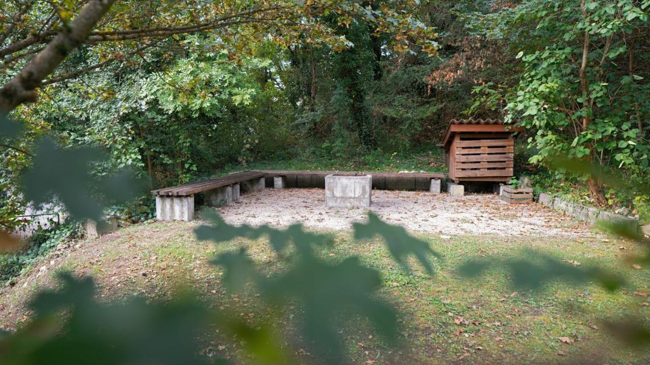 Delemont Youth Hostel Экстерьер фото